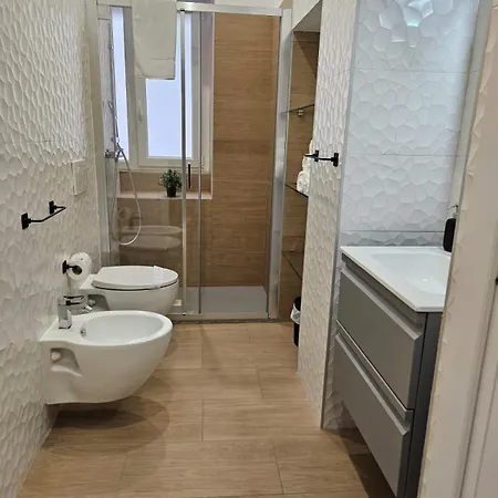 ゲストハウス Santalucia 3*